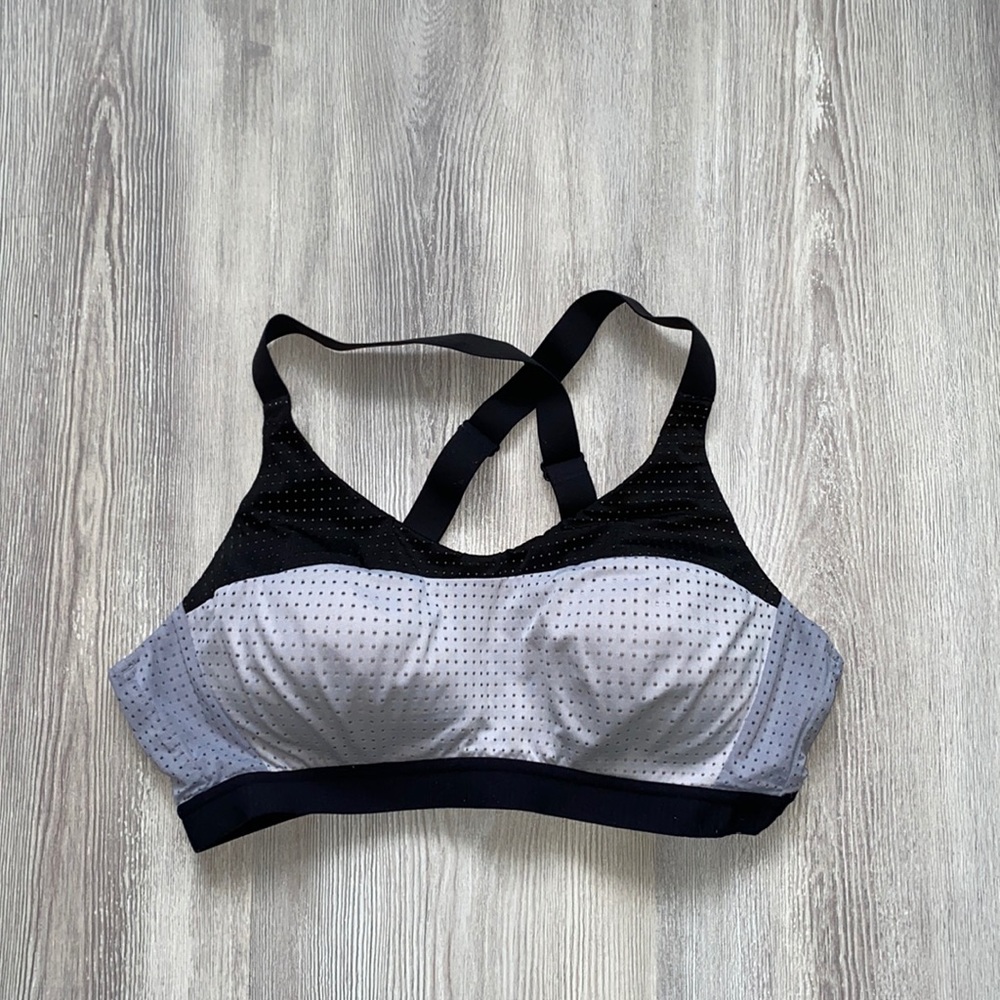 Victoria’s Secret Lightweight Grey & Black Sports Bra 34B